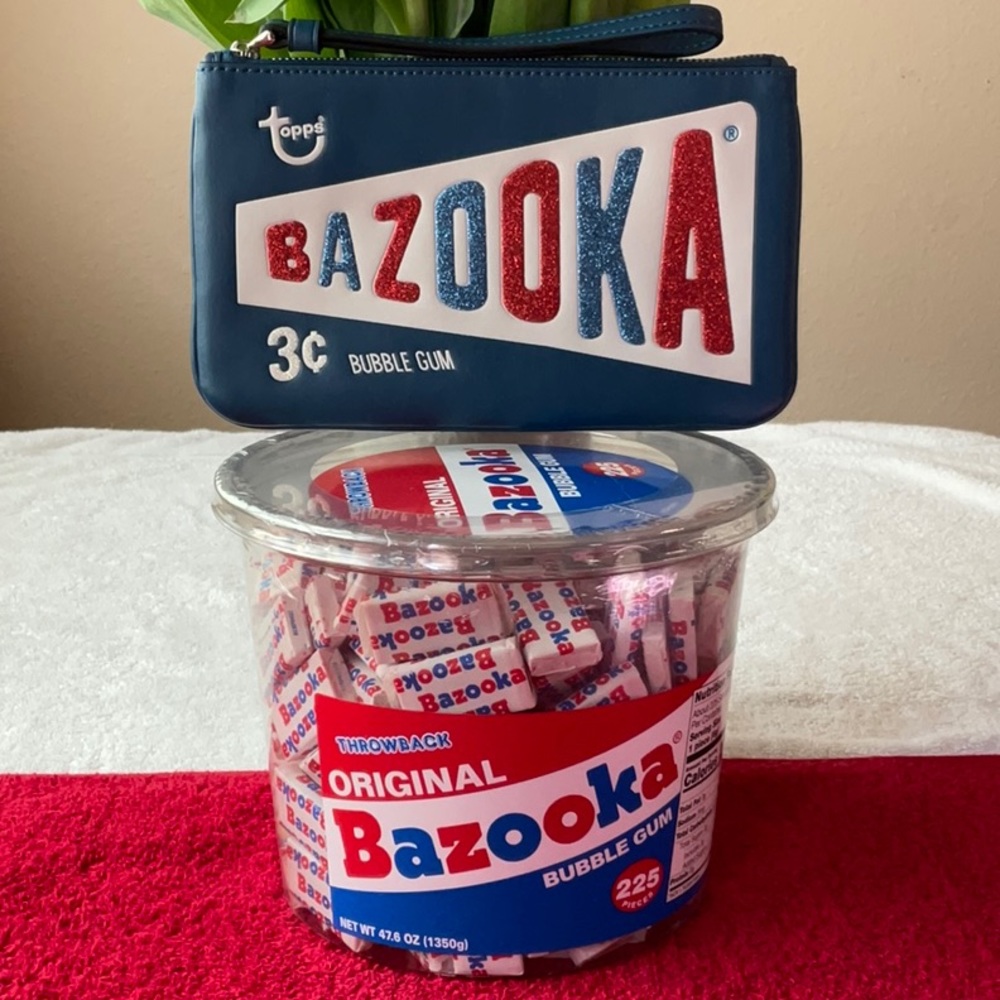 🍬 COACH BAZOOKA WRISTLET 🍬WITH BUBBLEGUM 🍬 - Picture 4 of 16